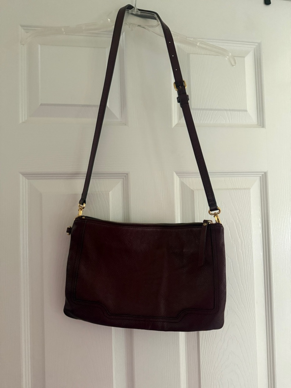 Banana Republic Leather Crossbody Bag in Burgundy